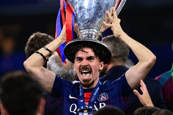 马卡:皇马明夏有意签下维蒂尼亚 球员身价近一亿 马卡:皇马明夏有意签下维蒂尼亚 球员身价近一亿